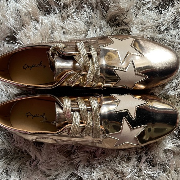 Sz10 Golden Metallic Platform Lace Up Shoes with Star Detail - Picture 4 of 4